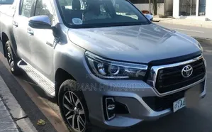 Toyota Hilux 2018 Silver