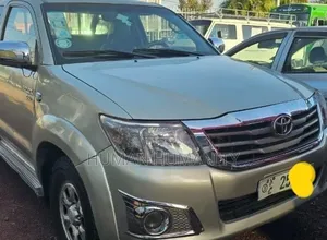 Toyota Hilux 2006 Silver