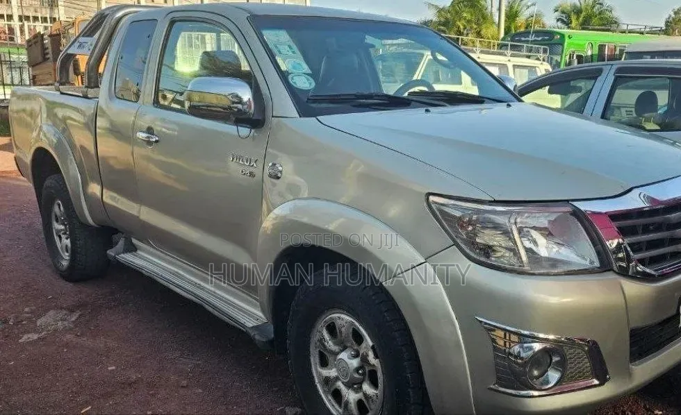 Toyota Hilux 2006 Silver