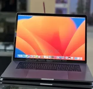 New Laptop Apple MacBook Pro 2017 16GB Intel Core i7 SSD 512GB