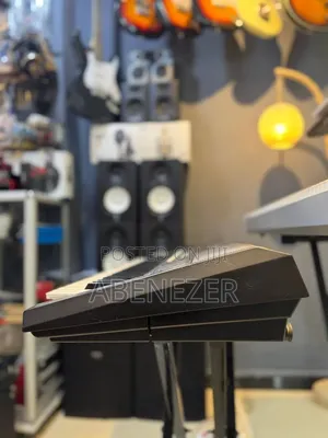 Yamaha PSR E433 Piano Keyboard