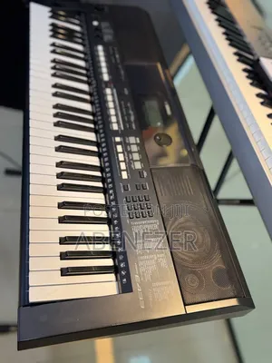 Yamaha PSR E433 Piano Keyboard