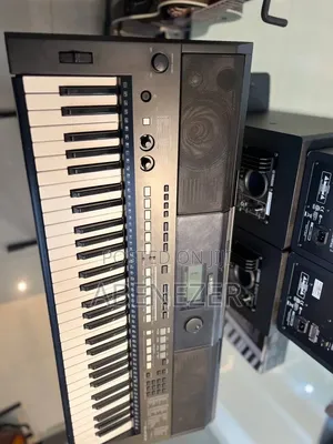 Yamaha PSR E433 Piano Keyboard