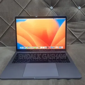 New Laptop Apple MacBook Pro 2017 16GB Intel Core i5 SSD 512GB