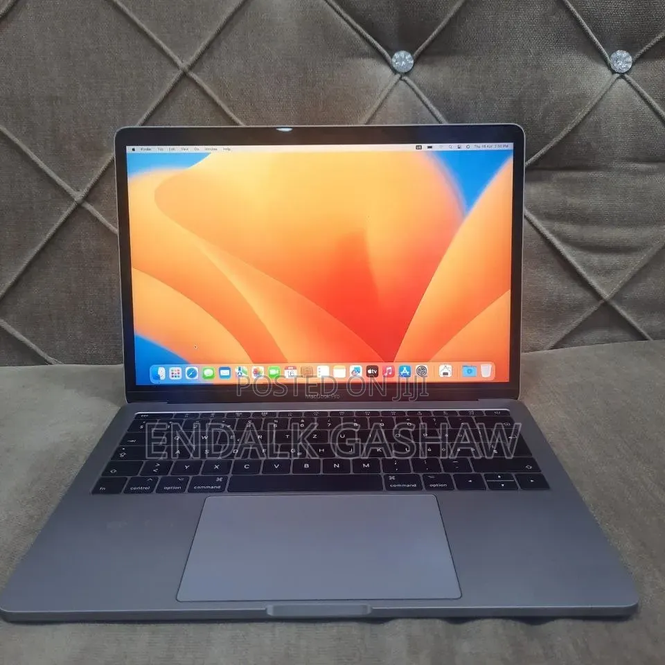 New Laptop Apple MacBook Pro 2017 16GB Intel Core i5 SSD 512GB