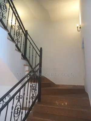 5bdrm House in Bole for sale