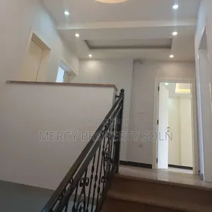 5bdrm House in Bole for sale