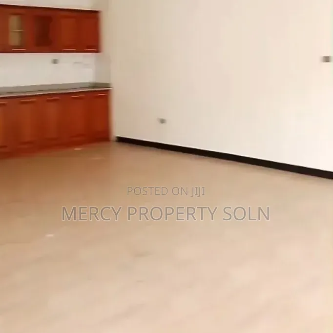 5bdrm House in Bole for sale