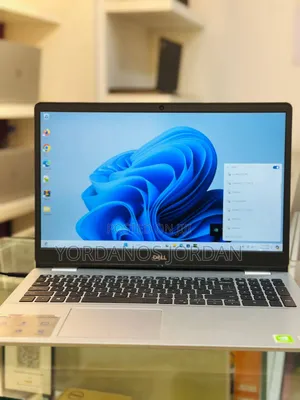 New Laptop Dell Inspiron 15 16GB Intel Core i7 SSD 512GB