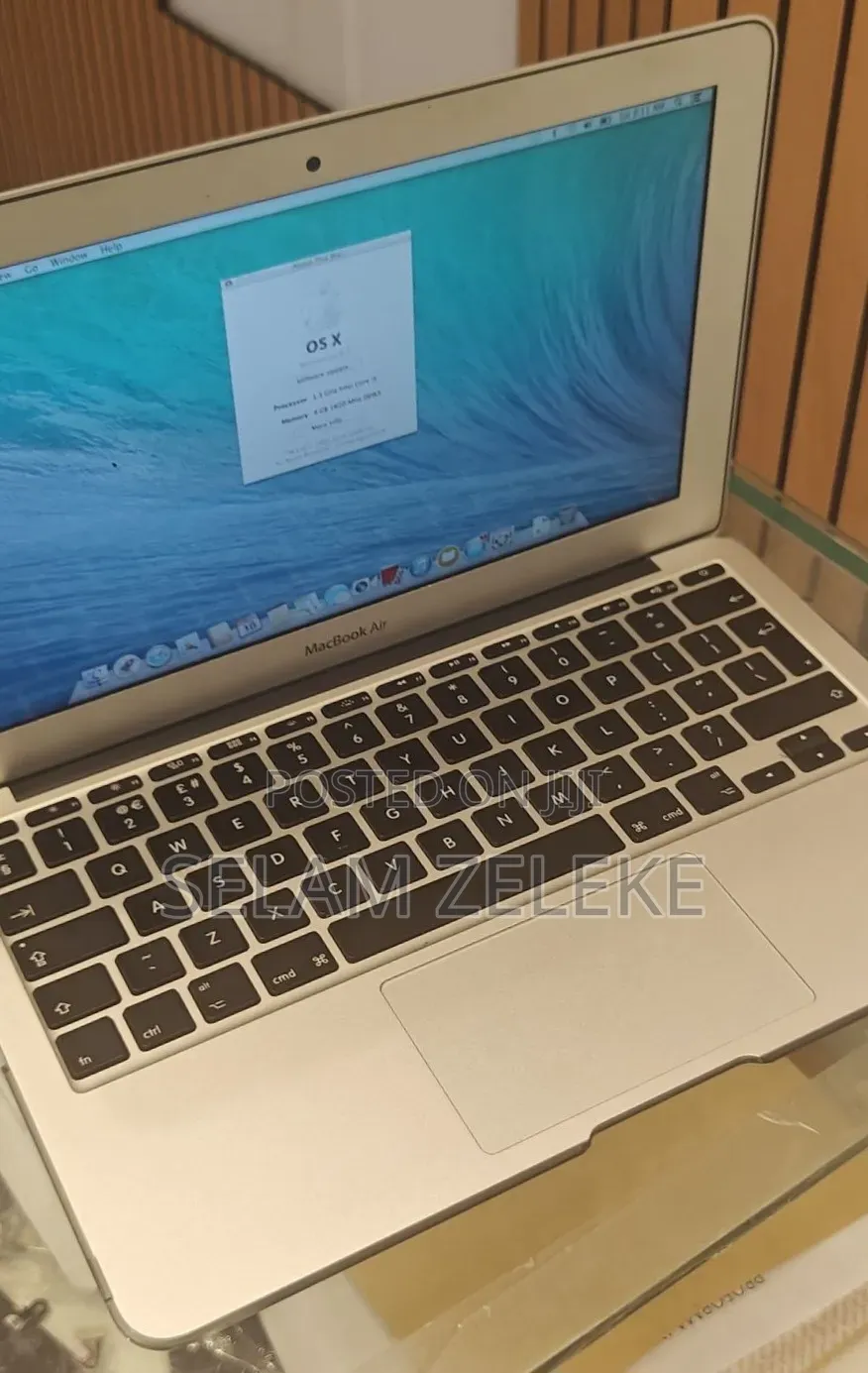 New Laptop Apple MacBook Pro 2015 4GB Intel Core i5 SSD 128GB