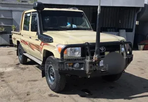 Toyota Land Cruiser 2020 Gold