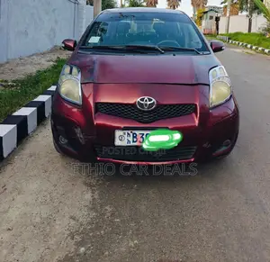 Toyota Yaris 2010 Burgundy