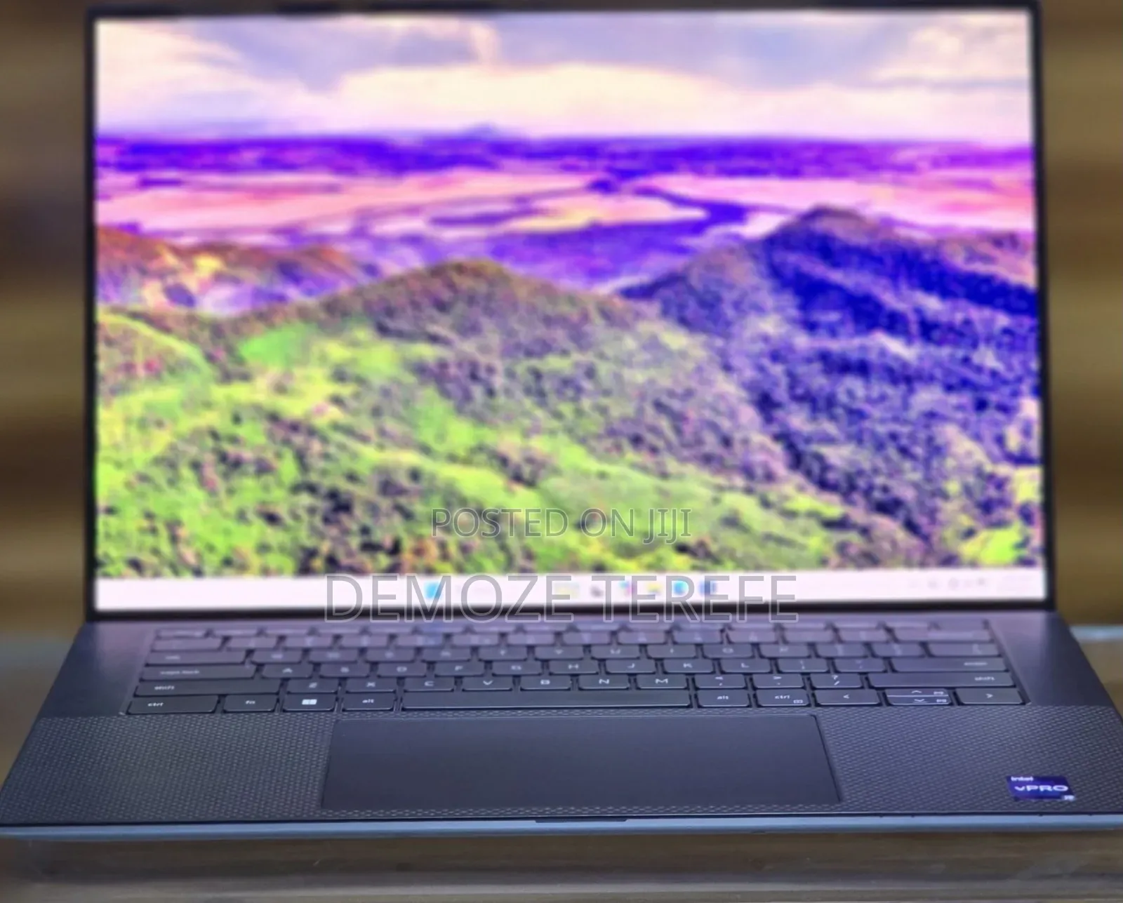 New Laptop Dell Precision 15 3520 16GB Intel Core i9 SSD 512GB