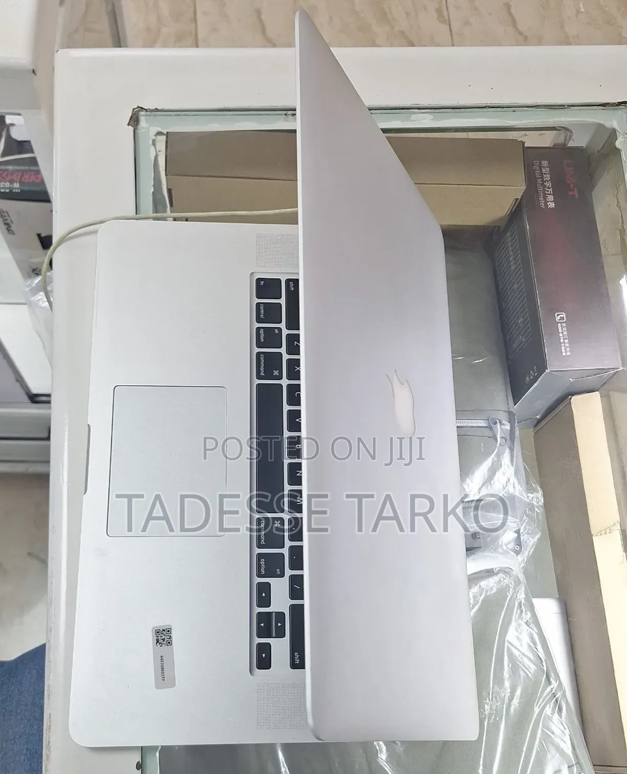 New Laptop Apple MacBook Pro 2015 16GB Intel Core i7 SSD 256GB