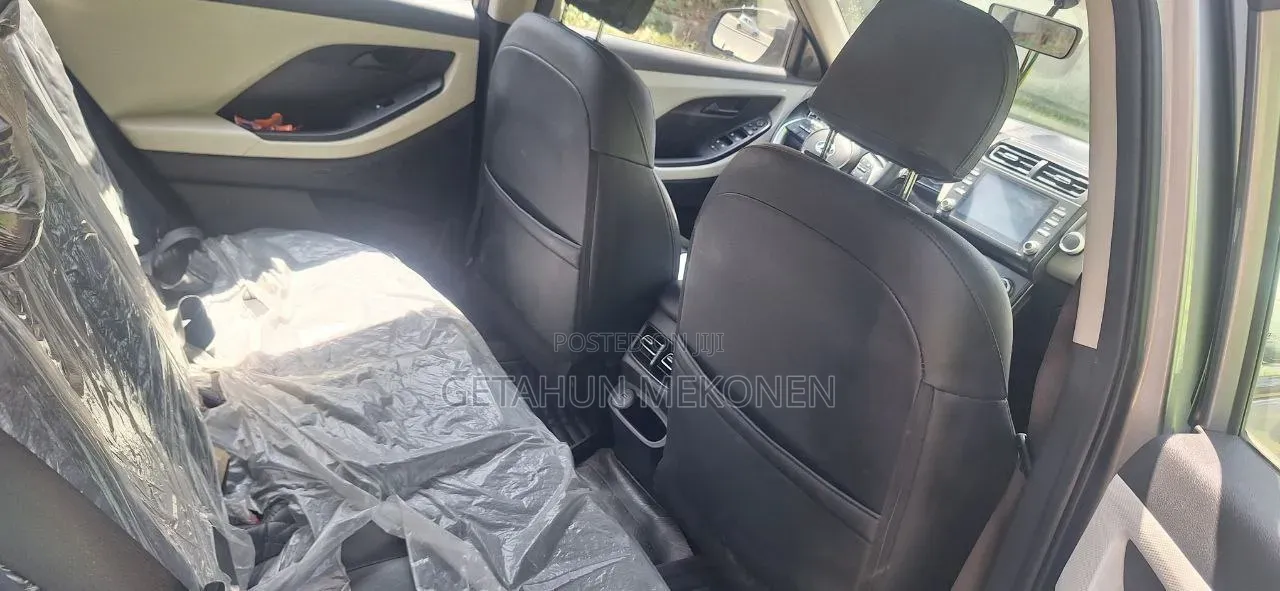 Hyundai Creta 2023 Silver