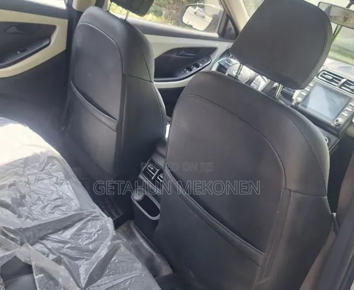 Hyundai Creta 2023 Silver