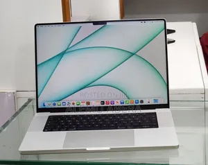 New Laptop Apple MacBook Pro 2015 16GB Intel Core i7 SSD 512GB