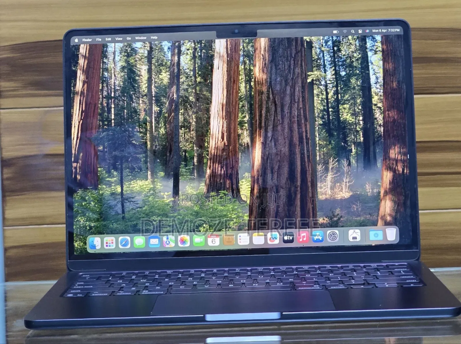 New Laptop Apple MacBook Air 2025 M4 13-inch 16GB Apple M4 SSD 256GB