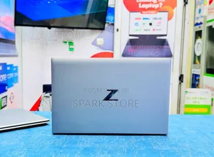 New Laptop HP ZBook Firefly G8 16GB Intel Core i5 SSD 512GB