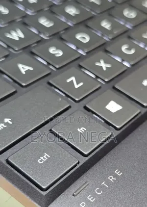 New Laptop HP Spectre 16GB Intel Core i7 SSD 1T