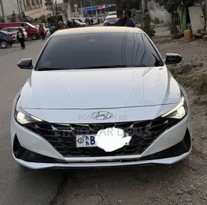 Hyundai Avante 2021 White