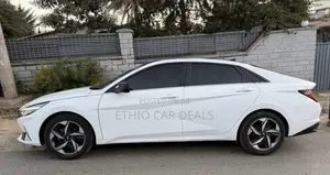 Hyundai Avante 2021 White