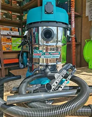 Vacuum Total 30l/1400w Wet And Dry Drum And A Teal Blue Motor Head.