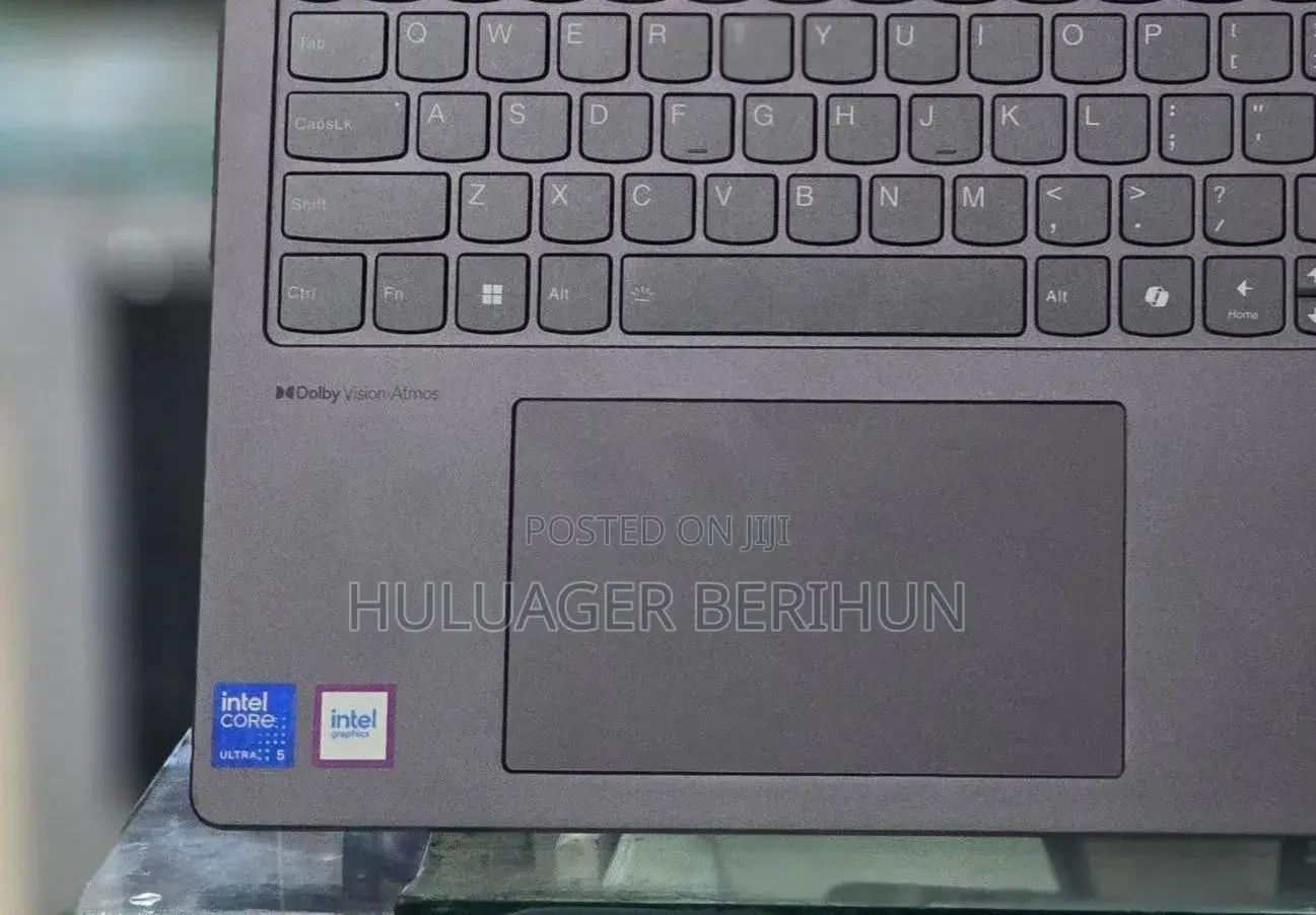 New Laptop Lenovo Yoga 7i 16GB Intel Core i7 SSD 512GB