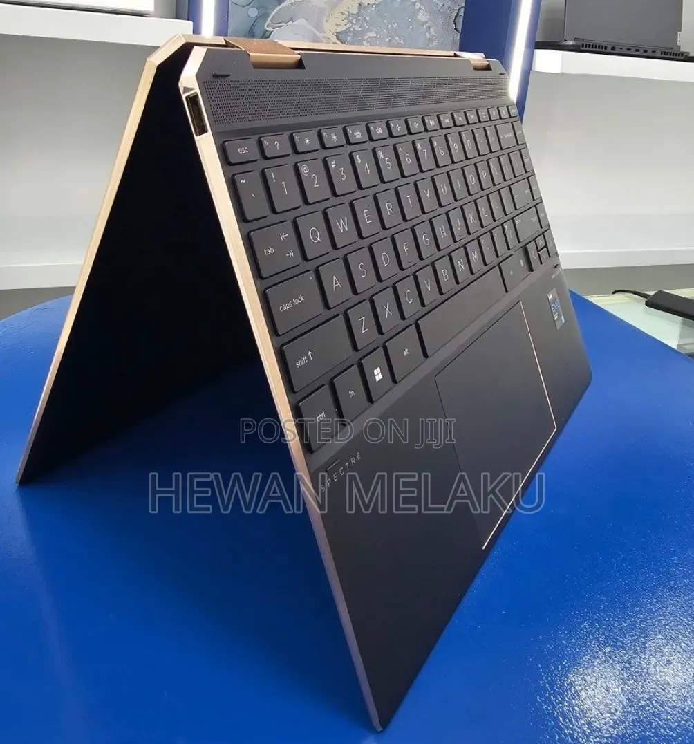 New Laptop HP Spectre X360 16GB Intel Core i7 SSD 512GB