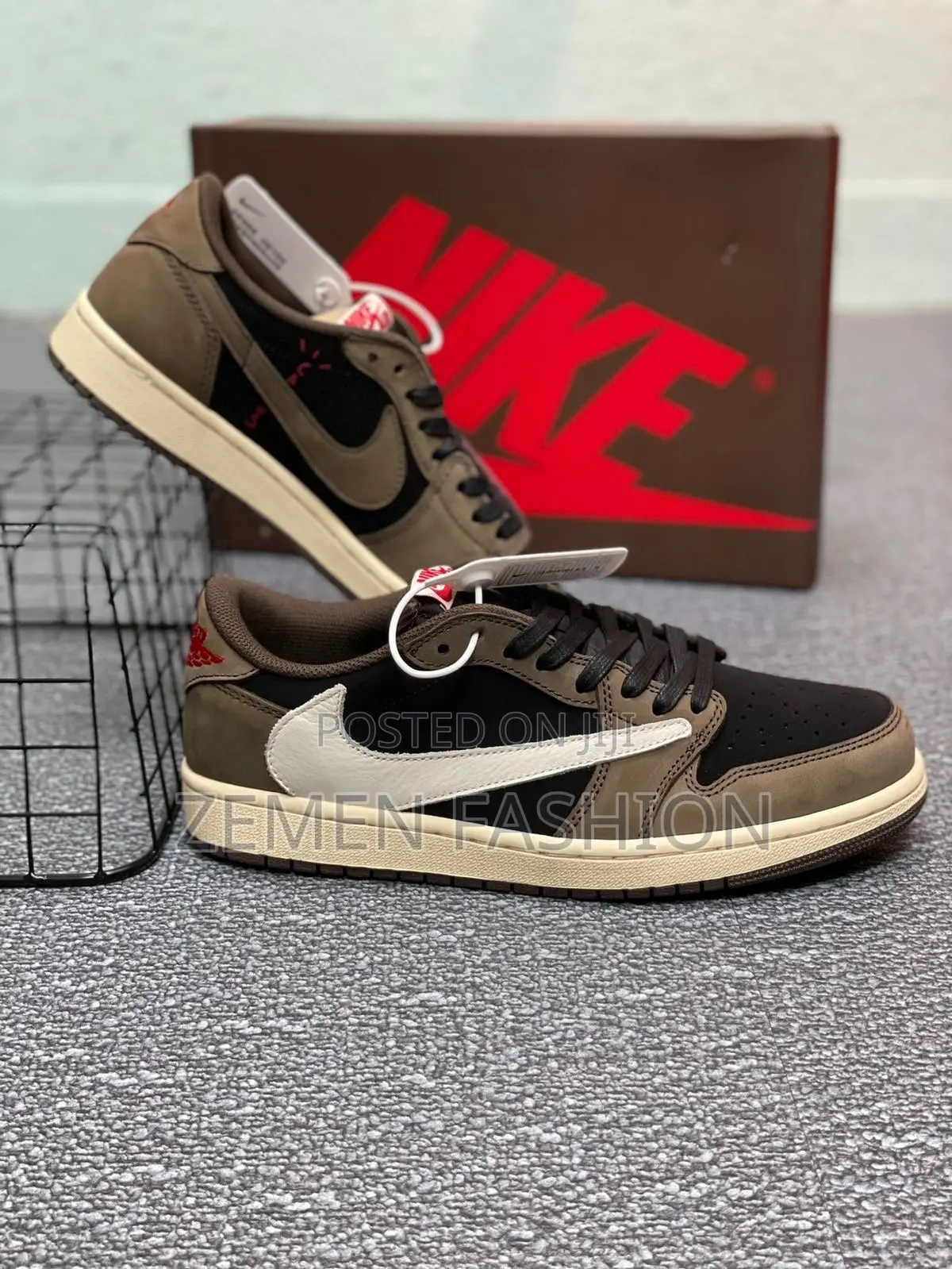 Jordan 1 Low Travis Mocka