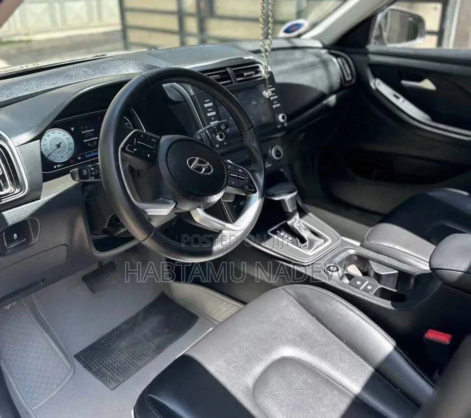 New Hyundai Creta 2023 Silver
