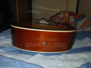 Yamaha Acoustic Guitar