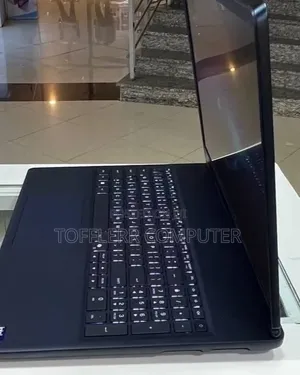 New Laptop Alienware X16 16GB AMD A10 SSD 1T