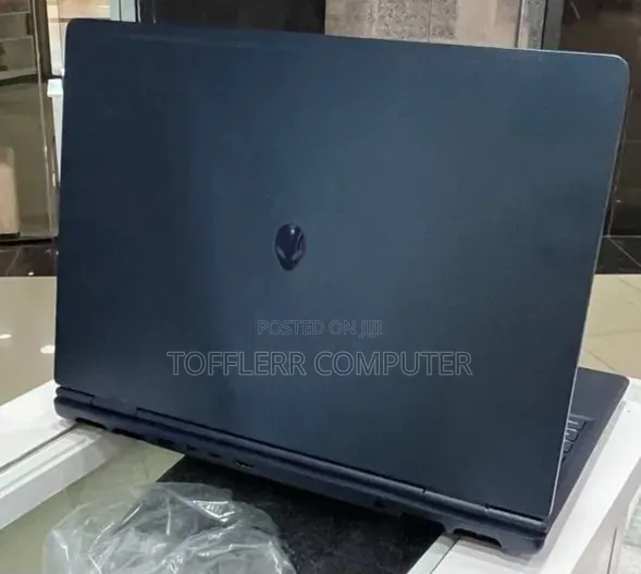New Laptop Alienware X16 16GB AMD A10 SSD 1T