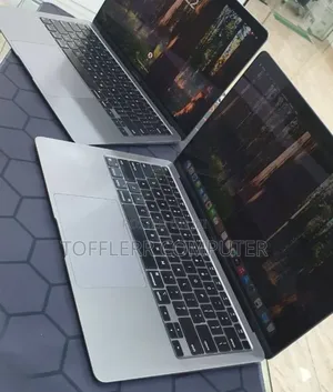 New Laptop Apple MacBook Air 16GB Intel Core i7 SSD 512GB