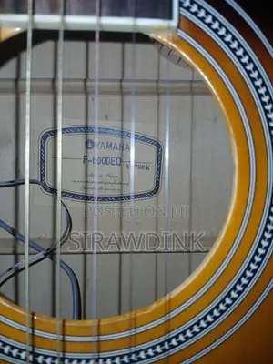 Yamaha Acoustic Guitar