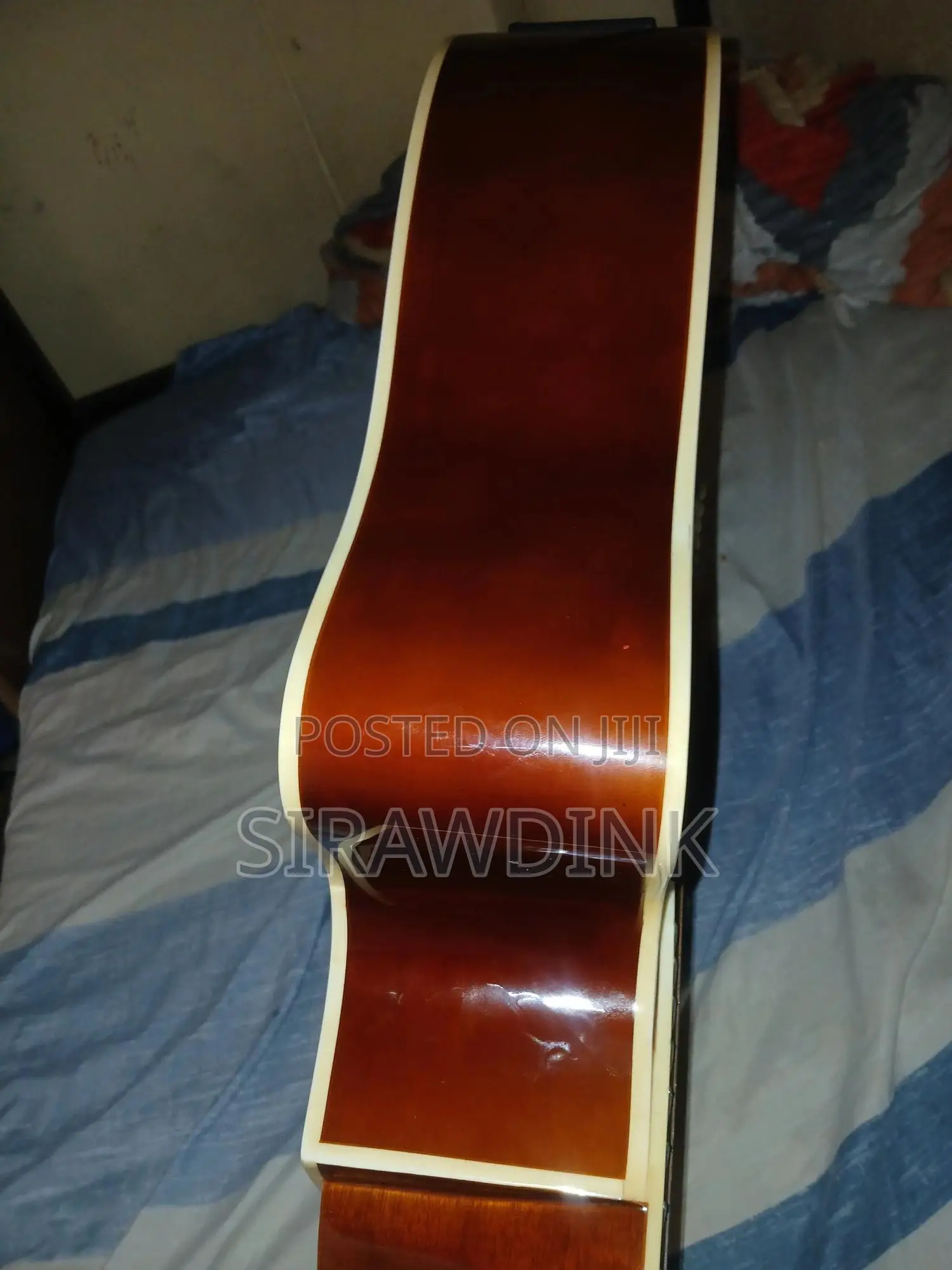 Yamaha Acoustic Guitar
