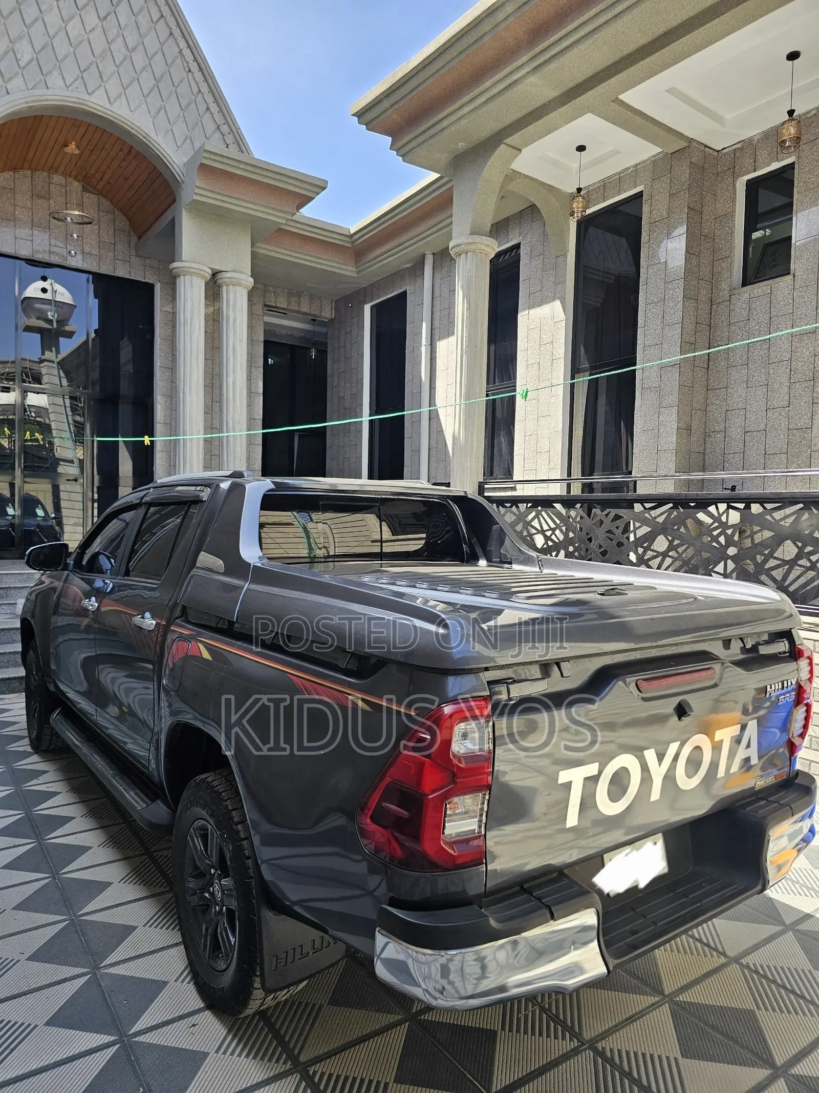 Toyota Hilux 2020 Black
