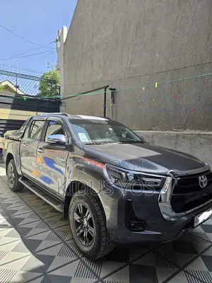 Toyota Hilux 2020 Black