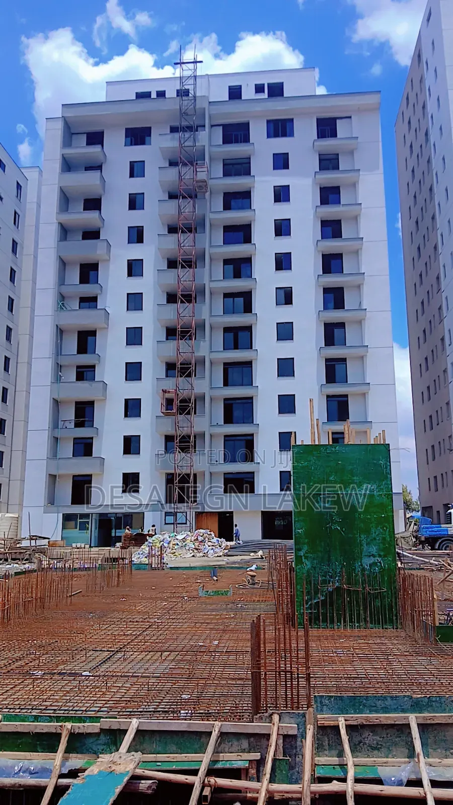20,000 ካሬ ላይ ያረፈ ሰፊ ኮምፓውንድ አፓርታማ