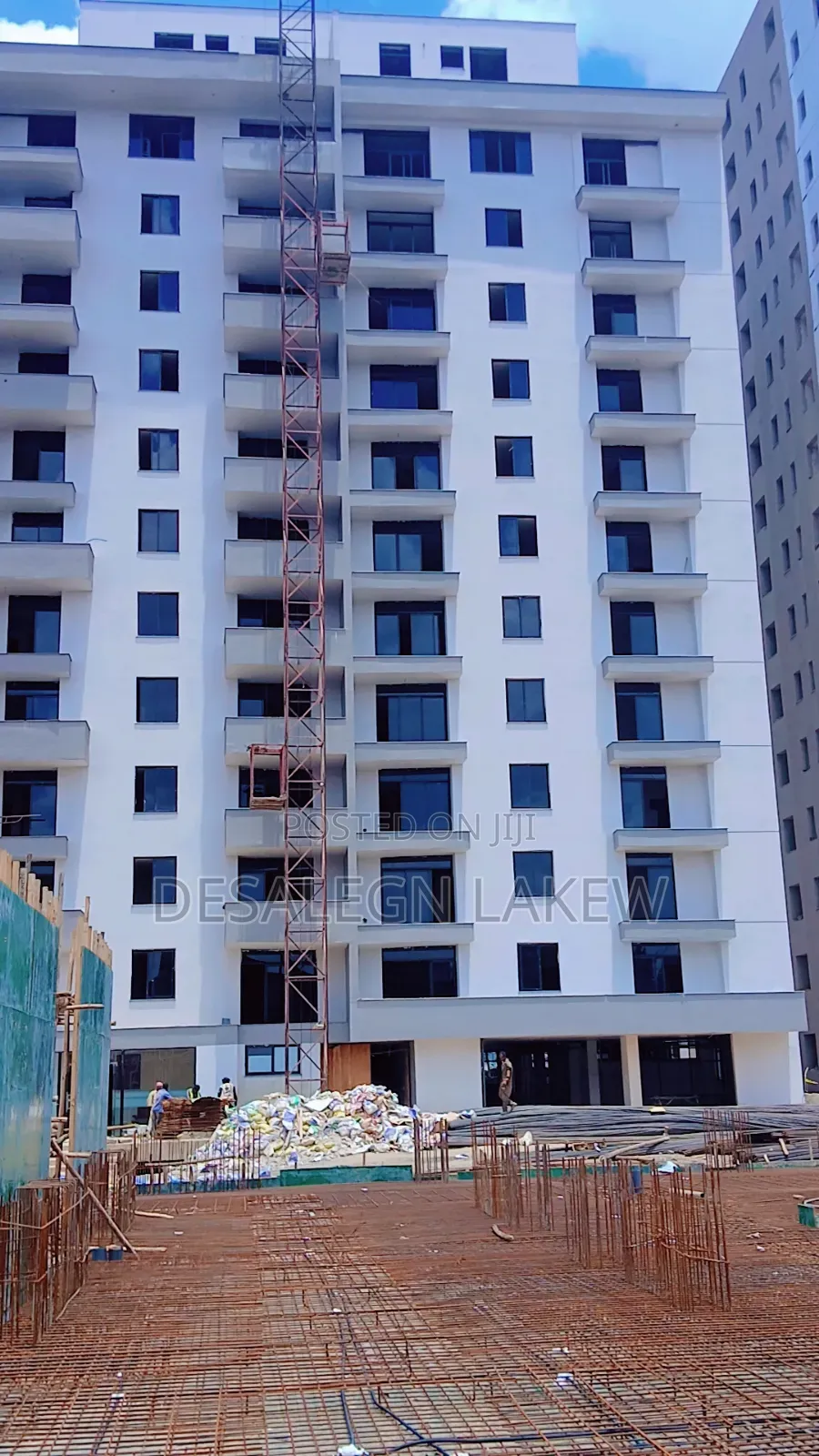20,000 ካሬ ላይ ያረፈ ሰፊ ኮምፓውንድ አፓርታማ