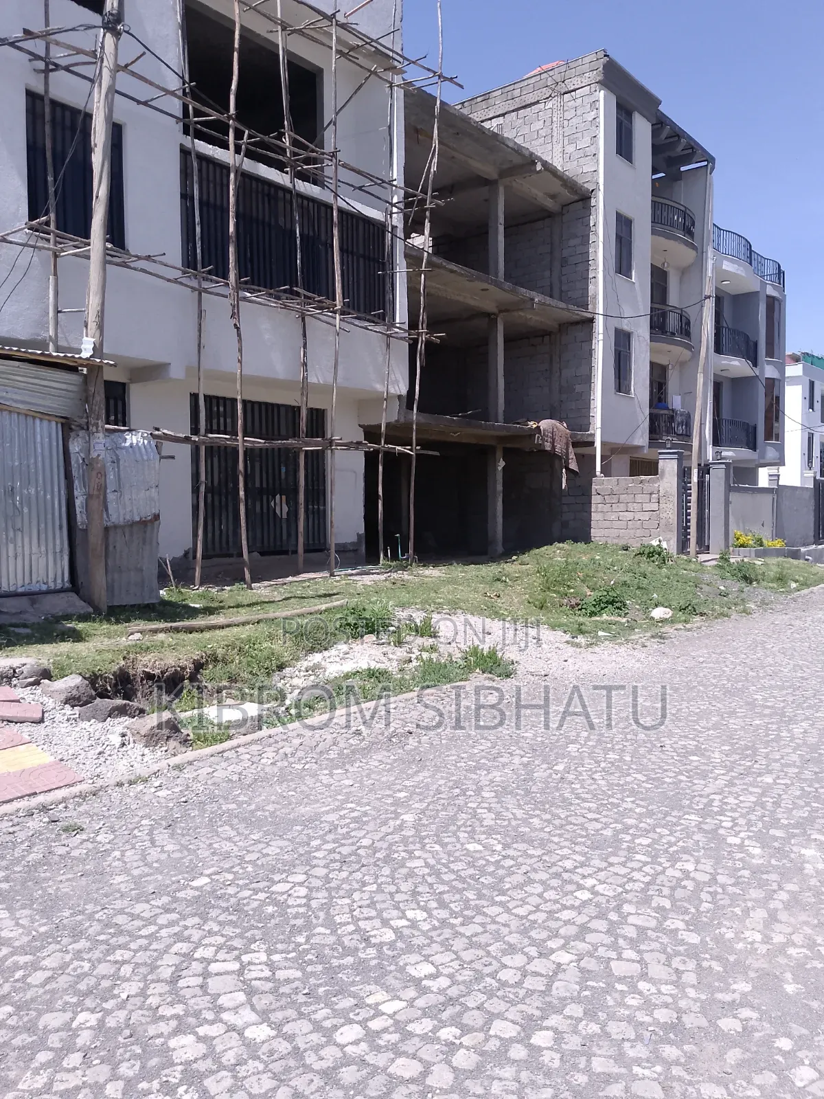 5bdrm Apartment in Akaky Kaliti for sale