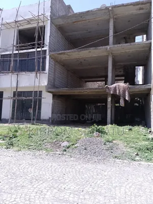 5bdrm Apartment in Akaky Kaliti for sale