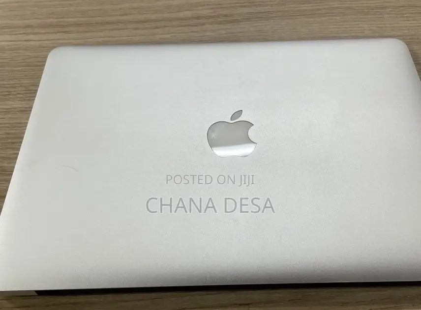 New Laptop Apple MacBook 8GB Intel Core i7 SSD 128GB