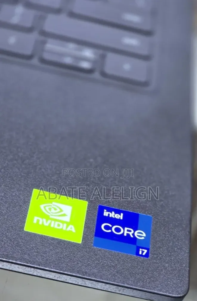 New Laptop Dell Latitude 3320 8GB Intel Core i7 SSD 256GB