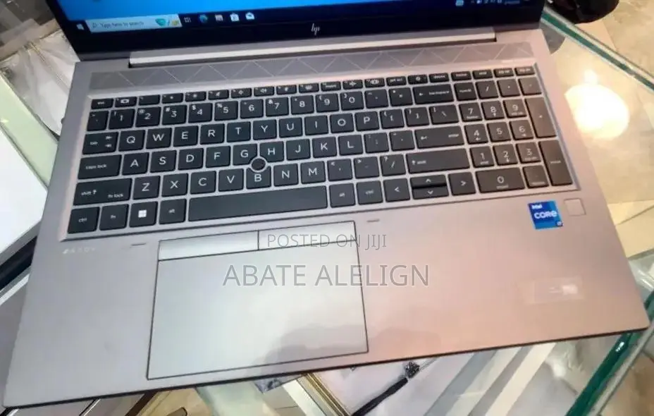 New Laptop HP ZBook Studio 16GB Intel Core i7 SSD 512GB