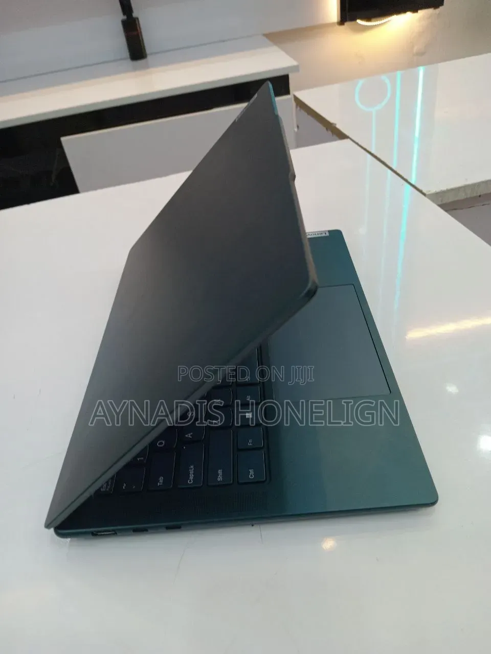 New Laptop Lenovo Yoga 7i 16GB AMD Ryzen 7 SSD 512GB