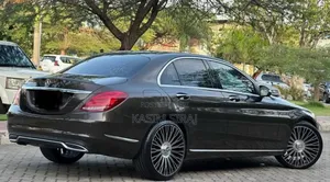 Mercedes-Benz C180 2017 Brown
