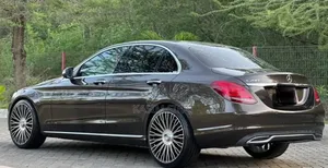 Mercedes-Benz C180 2017 Brown