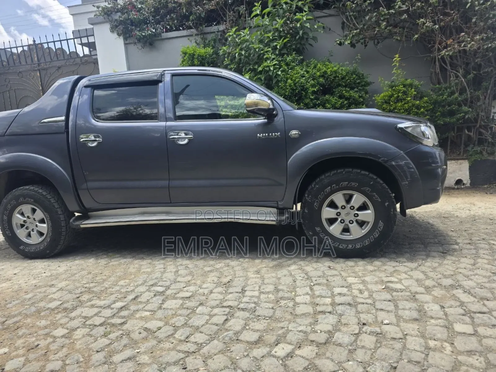 Toyota Hilux 2013 Gray